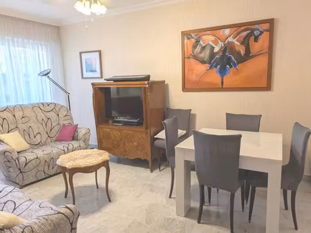 location appartement 3 pièces 70 m² à nîmes (30000)