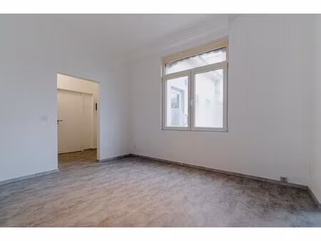 studio à louer à rue des vennes 93 liège (vbe52233)