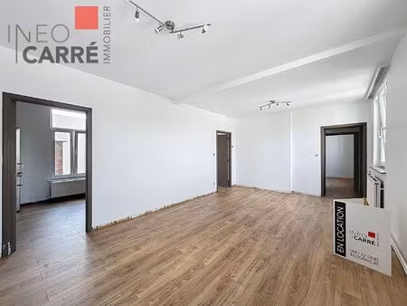 appartement à louer à place crombez 27 tournai (vbe52234)
