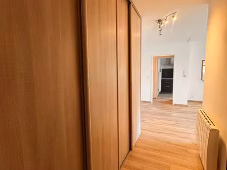 location appartement 4 pièces 80 m² à lille (59000)