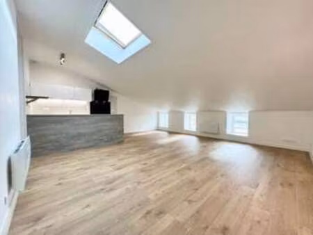 location appartement 3 pièces à tonnay-charente (17430) : à louer 3 pièces / 93m² tonnay-c