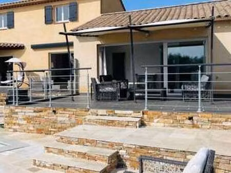 location maison meublé à saint-julien (83560) : à louer meublé / 80m² saint-julien