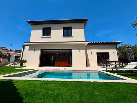villa 5 pièce(s) 131 m2