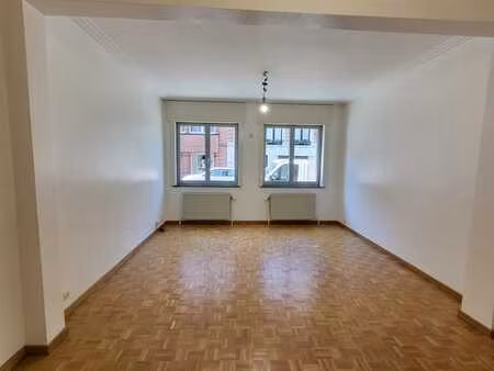 uccle globe - rez-de-chaussée - appartement 1 ch. rénové