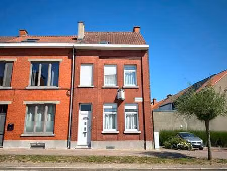 maison familiale chaleureuse avec 4 chambres