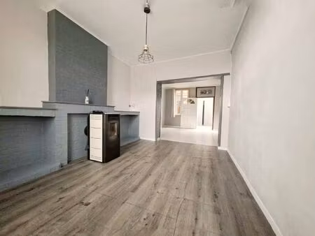 maison à louer avec jardin et 2 chambres   bléharies (rbw60787)