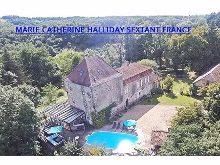 en vente château 600 m² – 1 150 000 € |saint-jory-de-chalais