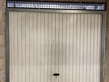 box en intérieur à vendre