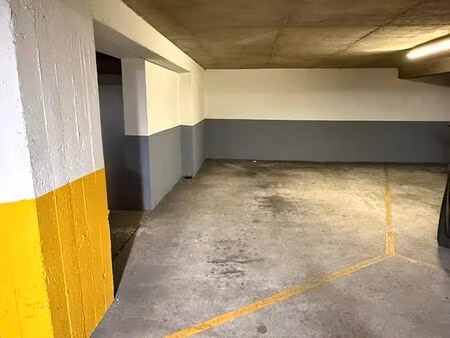 loue parking sécurisé - 9 m2 la muette