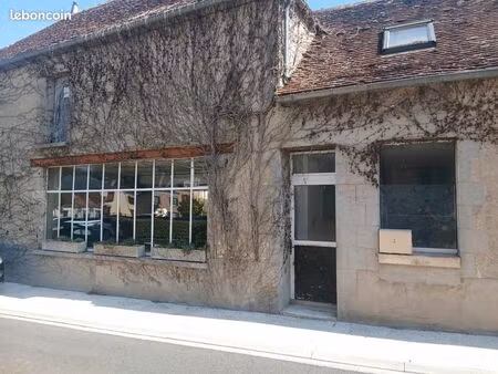 local commercial / boutique