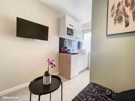 studette 10m2 cannes centre