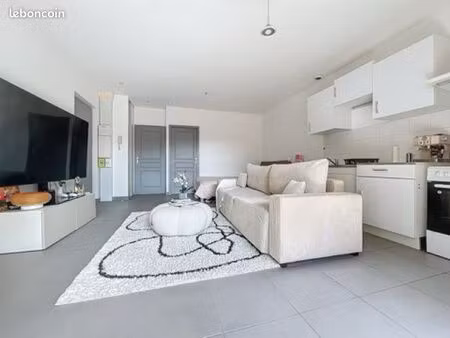 studio ecully meublé 37m2