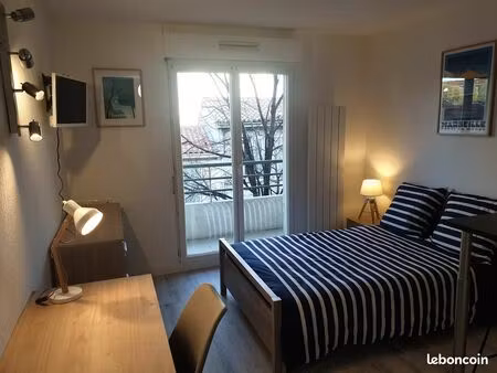 studio étudiant quartier timone  avec parking et machine à laver