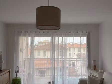 t1 spacieux 40m² meublé refait à neuf