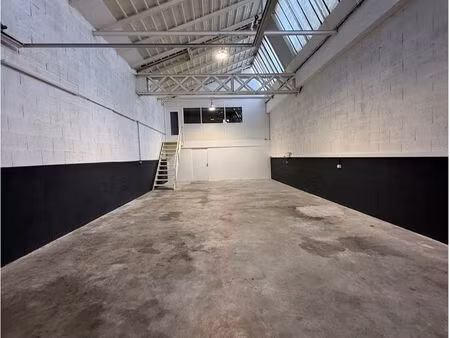 local d'activité totalement rénové (direct propriétaire sans frais d'agence) - 123m2