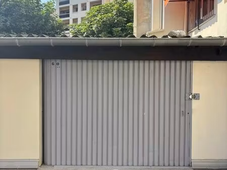 parking/box nice