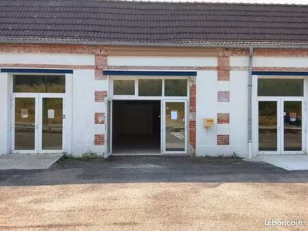 100 m2 commerce