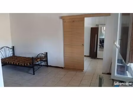 appartement avec veranda - marseille - 35 m2 - syndic bénévole - peu de charges de copropr