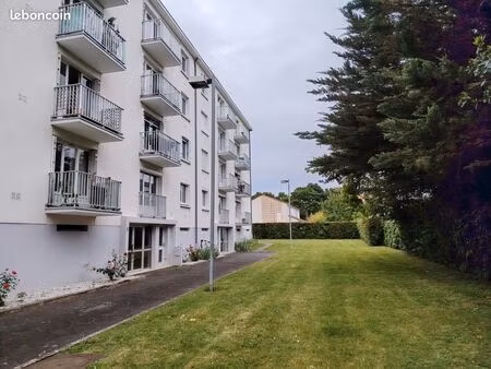 appartement t2 52m2 libre