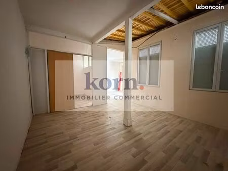 bureau 47 m²