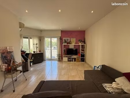 nice grand 2 pièces rénové
