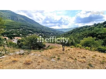 terrain 3 057 m² gourdon