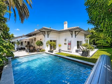 anglet limite biarritz-villa plain pied avec piscine et studio indépendant