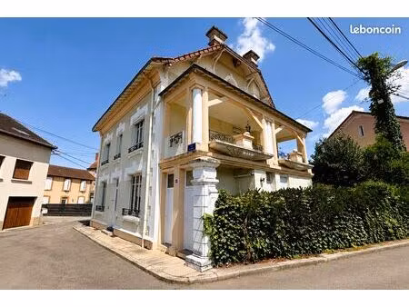 maison 7 pièces 175 m²