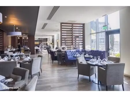 local restaurant 210 m²