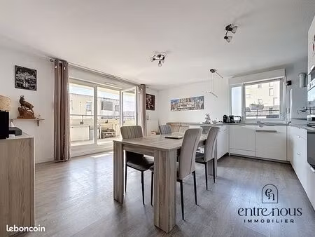 appartement 4 pièces 77 m²