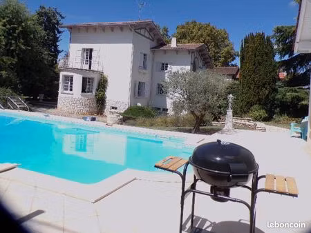 loue terrain piscine parc pour éventuellement