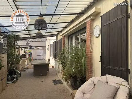 villa 5 pièces 123 m²
