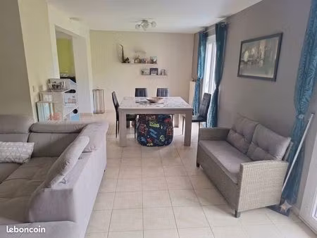 maison familiale à la campagne