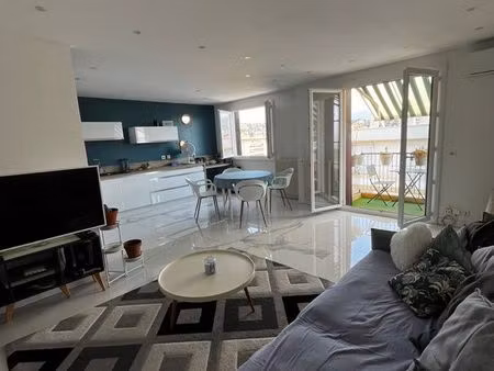 appartement 4 pièces lumineux   dernier étage  nice st barthélémy