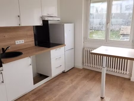 appartement 56m2 rénové disponibilité fin aout 2026