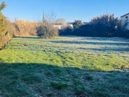 terrain 730 m² gardanne