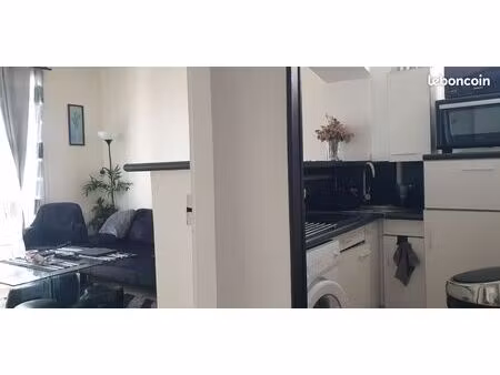 location f 2 35 m2 entièrement meublé et équipé