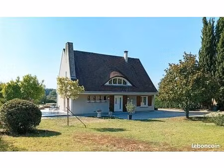 maison de charme 6 pièces – 130 m² habitables – côteau bord de loire