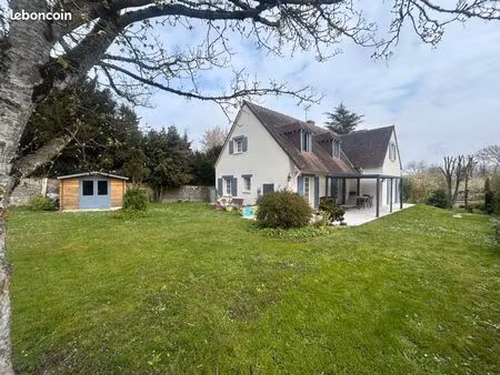 maison 7 pièces 195 m²