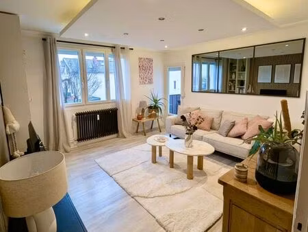 appartement t4 avec balcon  garage et cave à mâcon sud