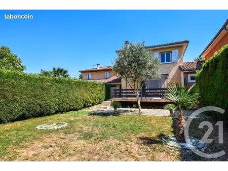 villa 4 pièces 85 m²