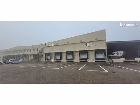 local industriel 3 857 m²