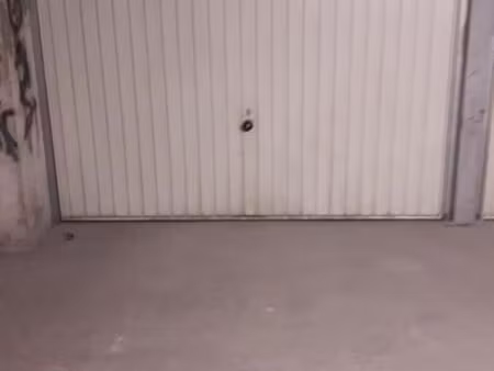 garage/box 13 m² miribel