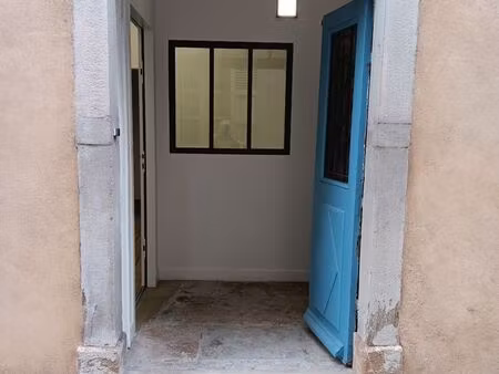 local commercial au centre de cluny