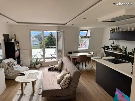 appartement 3 pièces 70m2 entièrement rénové