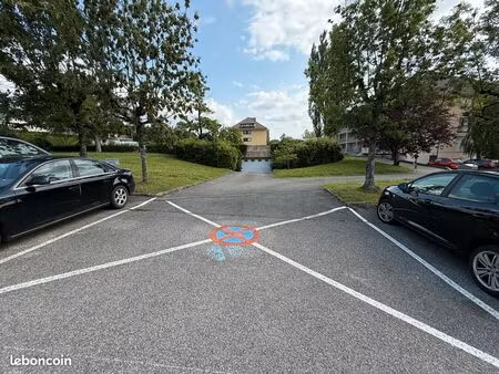 garage / box
