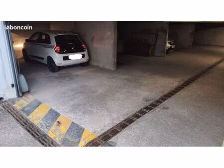 a louer garage olivet bourg 20m²