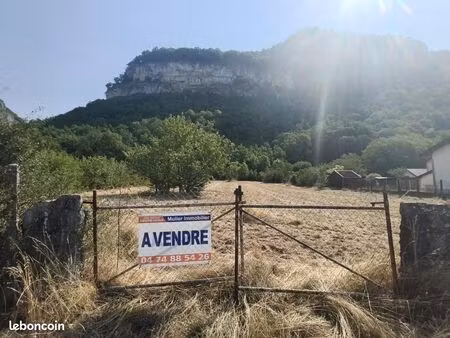 terrain 1 050 m² serrieres de briord