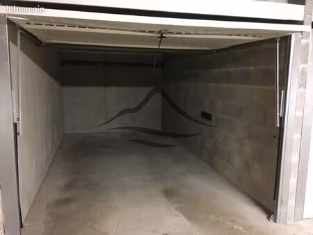 parking/box 15 m² archamps