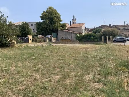 terrain constructible 235 m² à tavernes